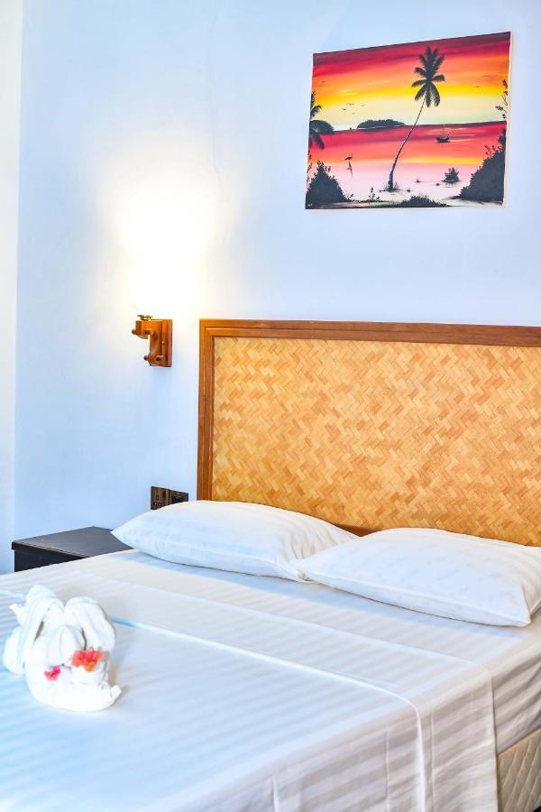 Suvaasa Inn Omadhoo Экстерьер фото
