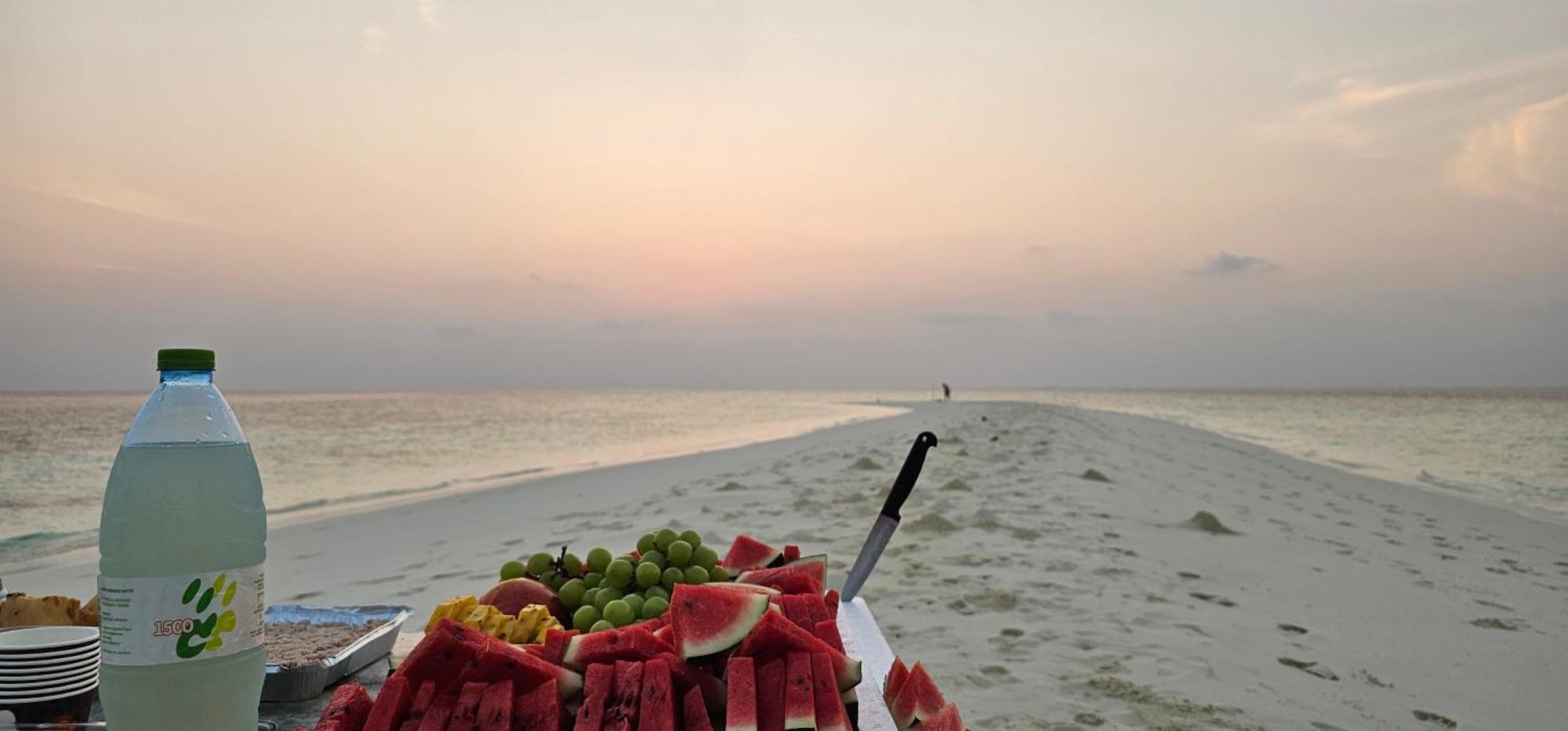 Suvaasa Inn Omadhoo Экстерьер фото